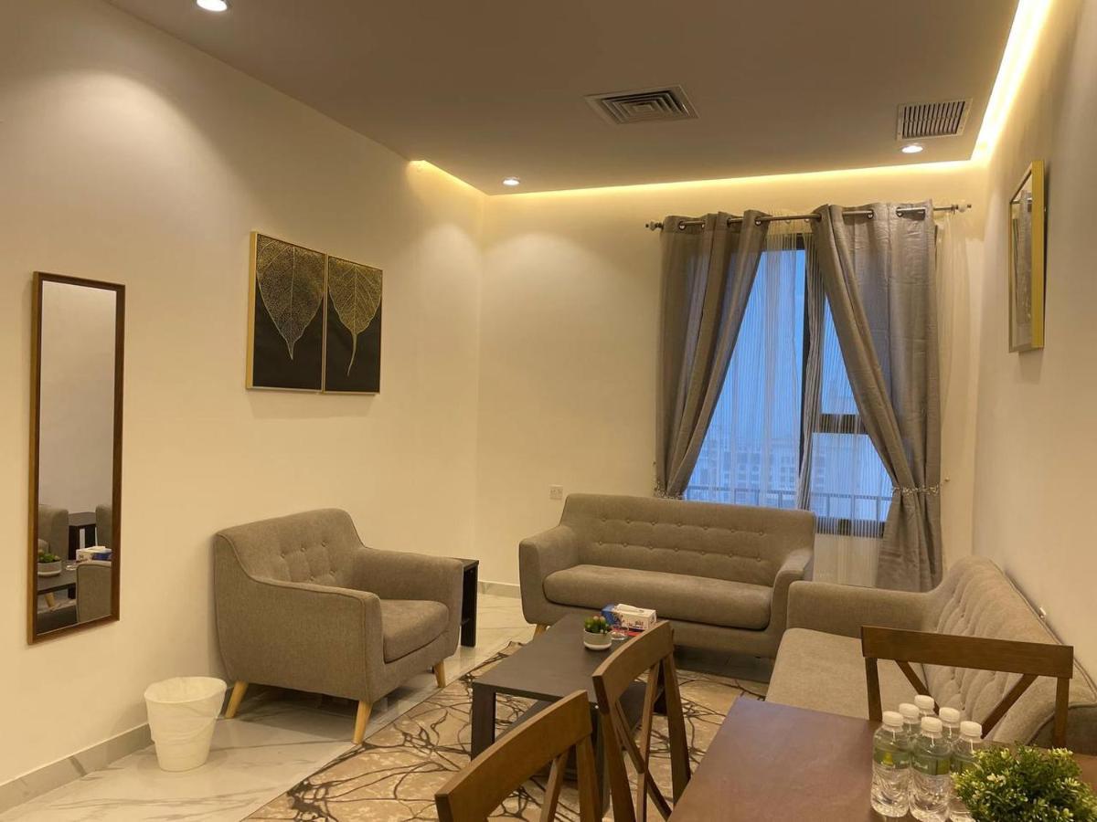 Golden Dahlia Fintas Aparthotel Kuwait City ภายนอก รูปภาพ