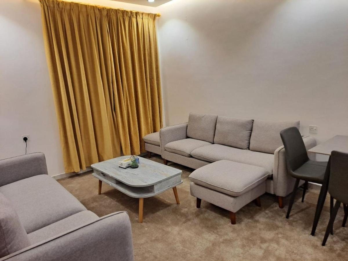 Golden Dahlia Fintas Aparthotel Kuwait City ภายนอก รูปภาพ