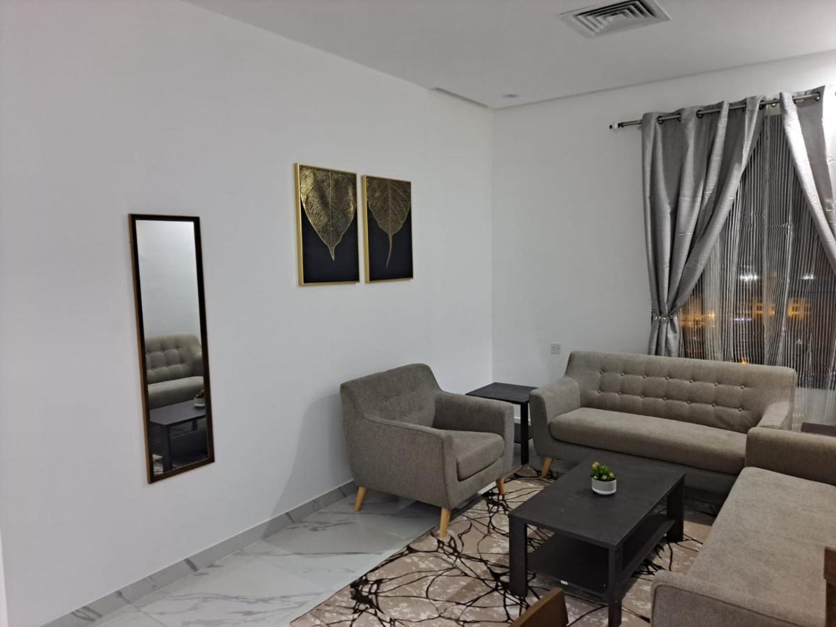 Golden Dahlia Fintas Aparthotel Kuwait City ภายนอก รูปภาพ