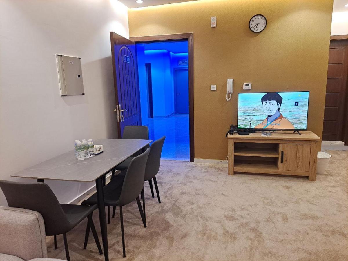 Golden Dahlia Fintas Aparthotel Kuwait City ภายนอก รูปภาพ