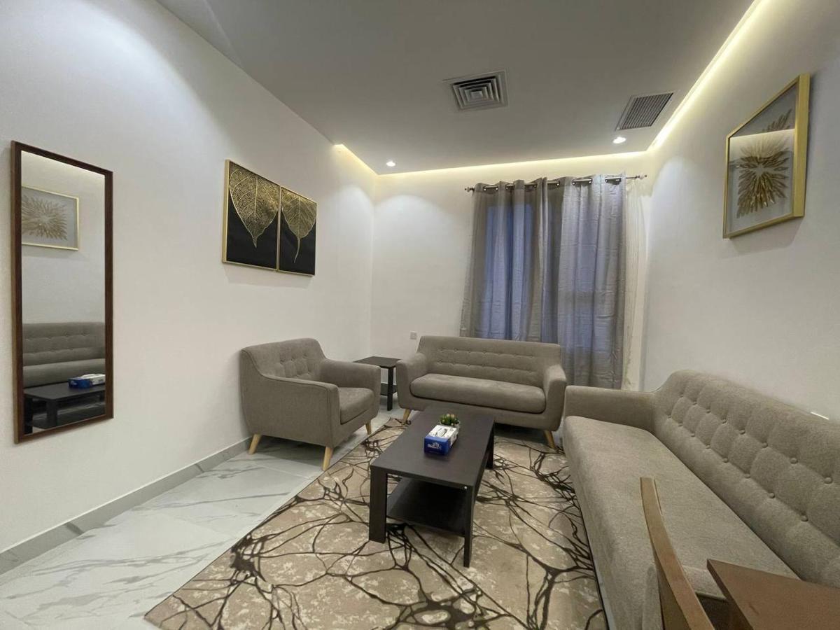 Golden Dahlia Fintas Aparthotel Kuwait City ภายนอก รูปภาพ