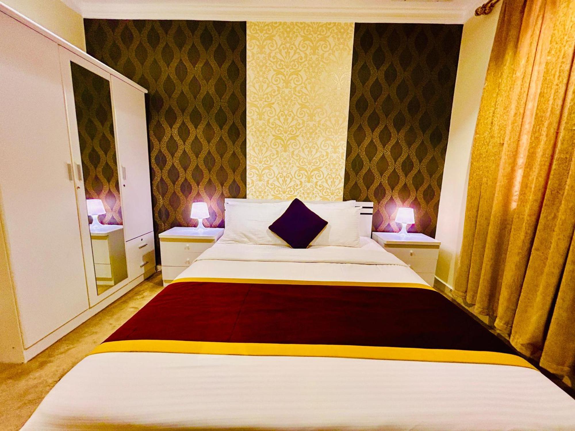 Golden Dahlia Fintas Aparthotel Kuwait City ภายนอก รูปภาพ