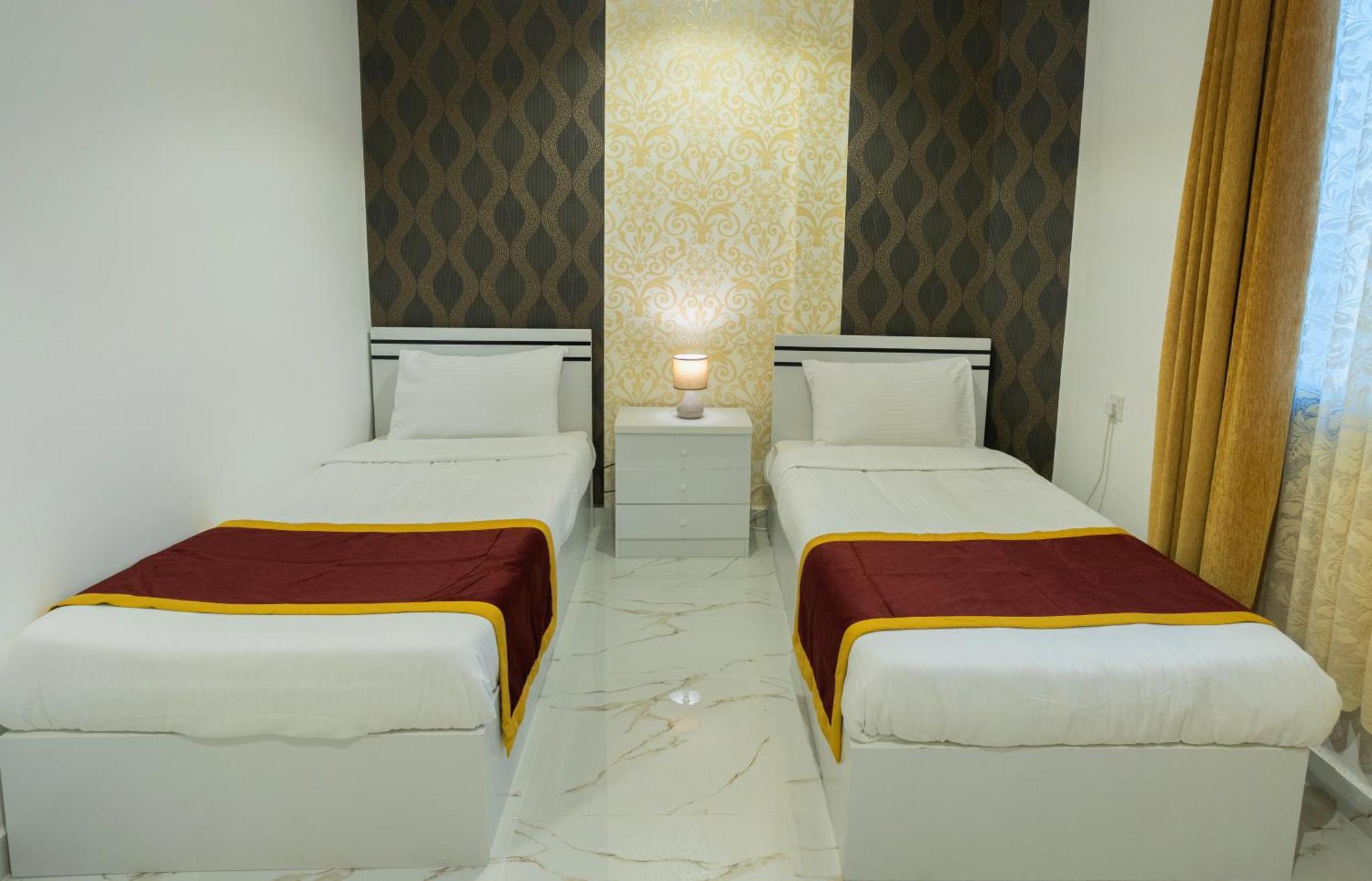 Golden Dahlia Fintas Aparthotel Kuwait City ภายนอก รูปภาพ