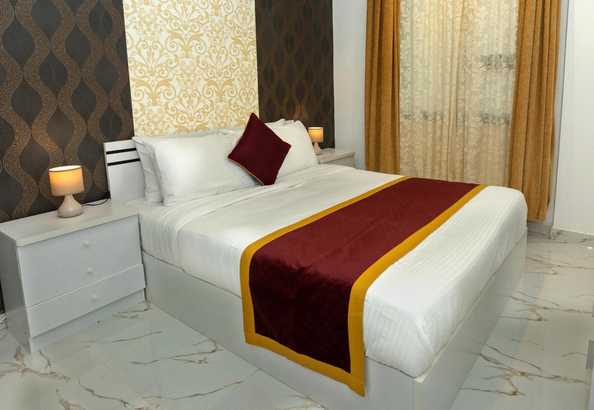 Golden Dahlia Fintas Aparthotel Kuwait City ภายนอก รูปภาพ